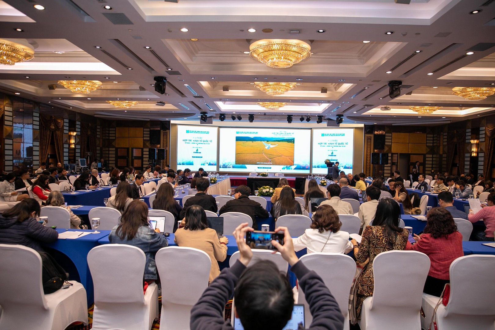 TRAILER HỘI THẢO HỢP TÁC KINH TẾ QUỐC TẾ